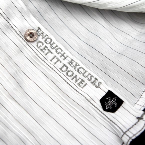 ROAR . Long Sleeve Embroidered Button Down Shirt - Picture 4 of 5